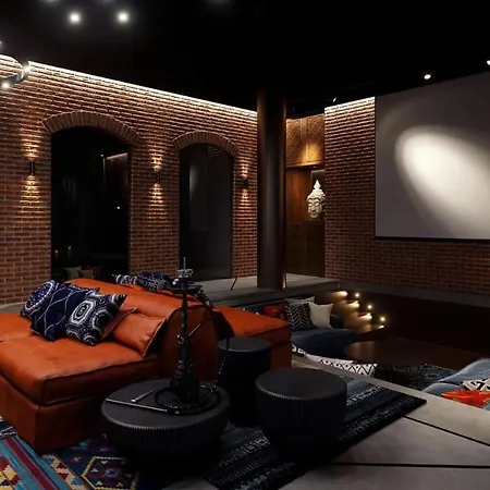Unique Newly Built State-of-the-art Apartment *