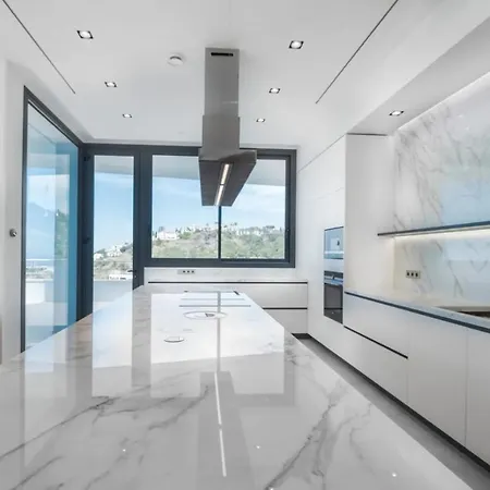 Unique Newly Built State-of-the-art Apartment